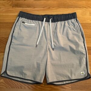 Men’s vuori banks 7” short